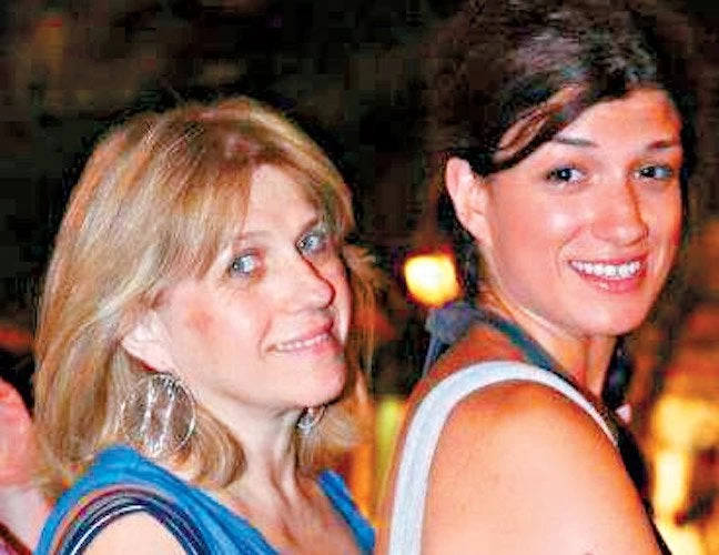 Είσαι άνεργη και έχεις κόρη Υφυπουργό; Συγχαρητήρια, μόλις διορίστηκες – Στο Δημόσιο «βολεύτηκε» και η μάνα της Νοτοπούλου (έγγραφα)